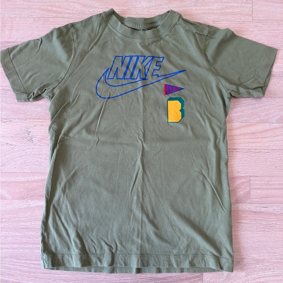 NIKE - Collection of 4 coloured Nike T-Shirts - Picture 4 of 9